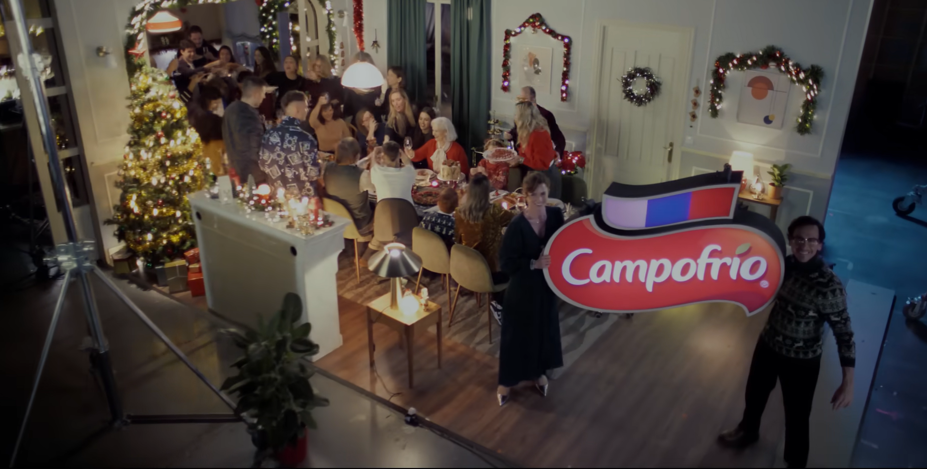 El anuncio navideño de Campofrío 2023: Un encuentro entre humanos y la IA
