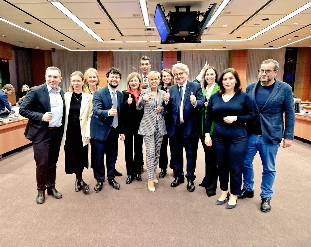 La UE pacta una ley innovadora para regular la Inteligencia Artificial