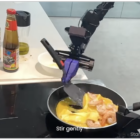 Un robot haciendo huevos revueltos.