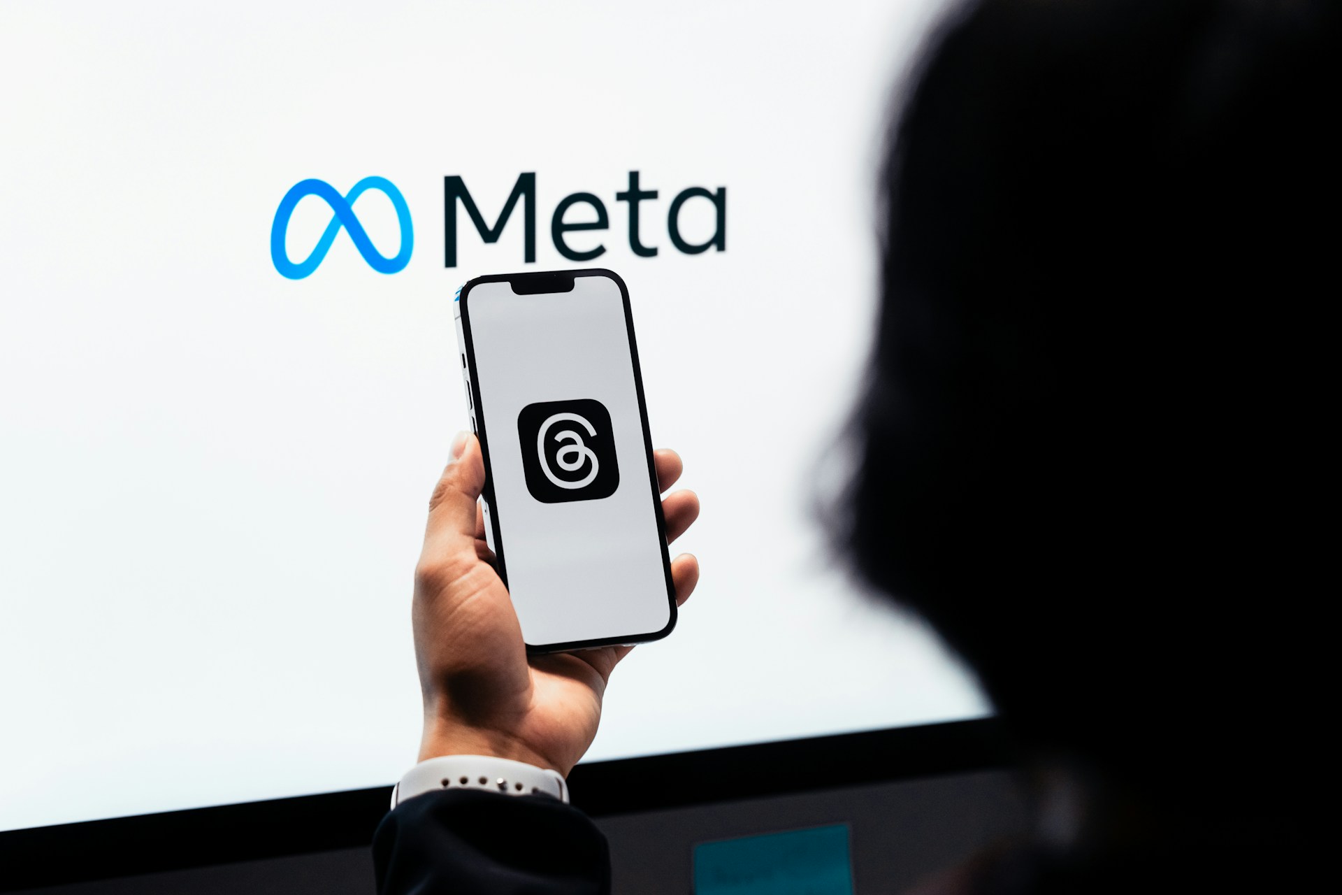 Meta desarrolla un modelo de IA gigante para potenciar su ecosistema de video completo