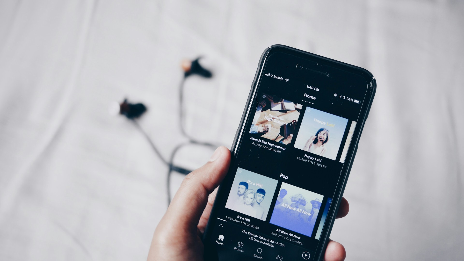 Spotify se abre a la IA y aceptará audiolibros narrados por voces sintéticas