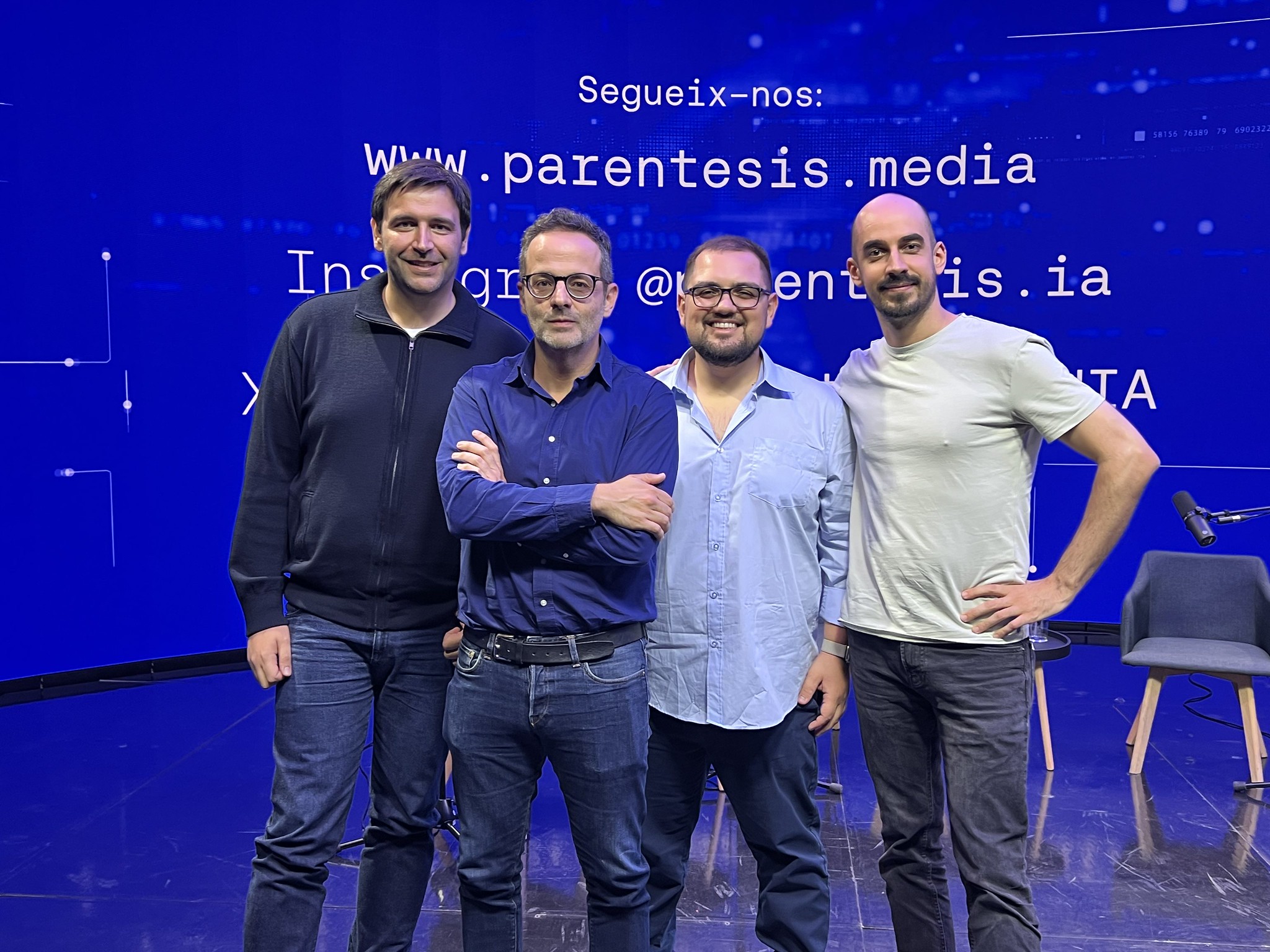 Carlos Santana, Xavier Mitjana y ‘Monos estocásticos’ presentan Paréntesis con las novedades de OpenAI y Google