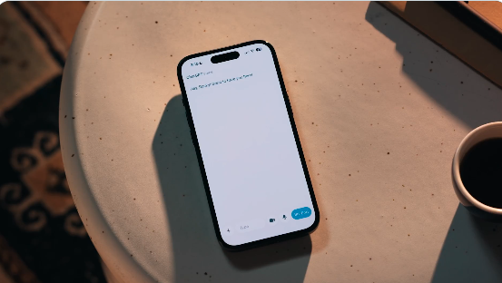 El modo voz de ChatGPT se integra en el chat