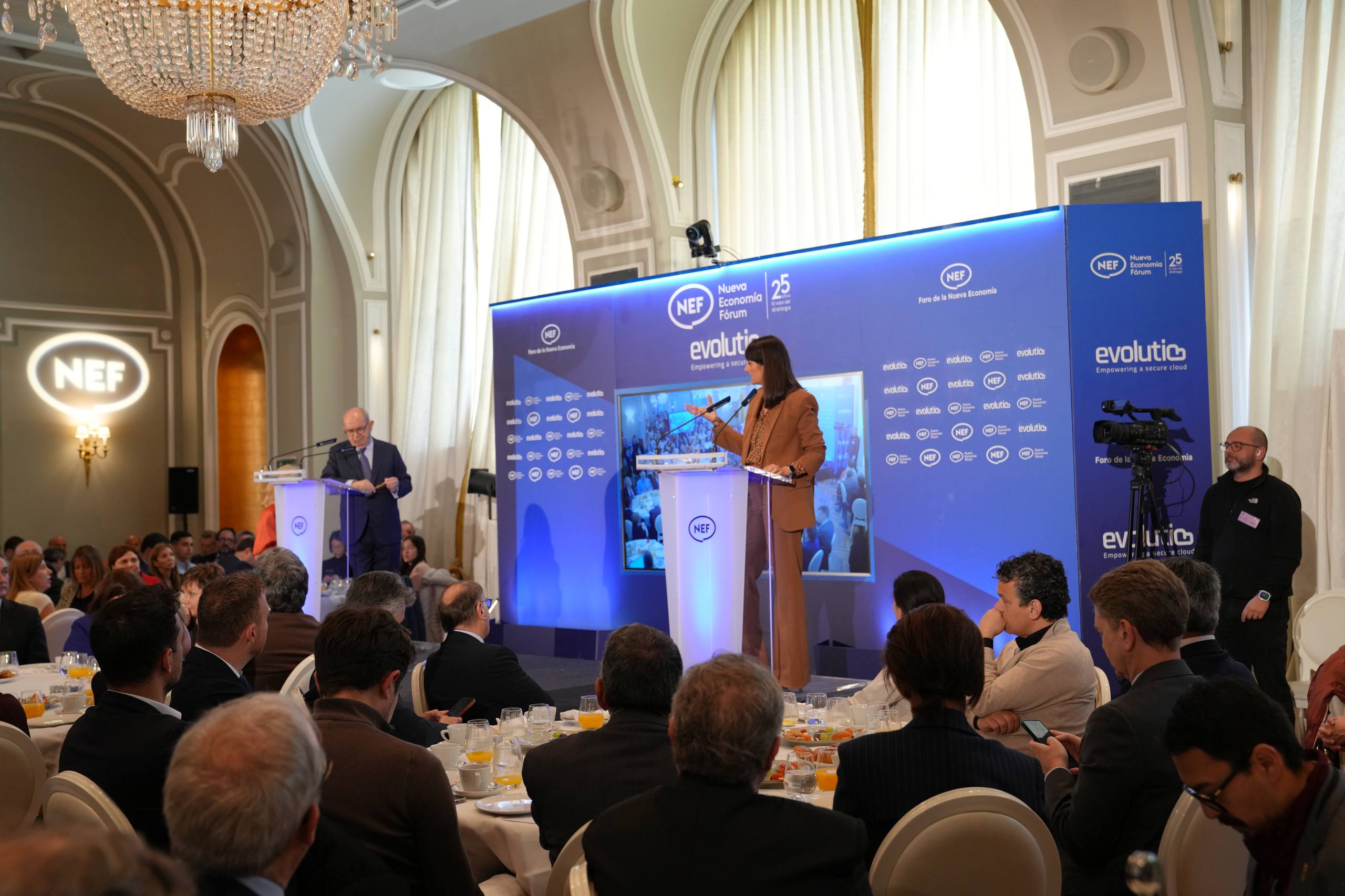 40 millones para llevar la IA a las pymes: el Gobierno pone en marcha un plan para traducir la IA en negocio